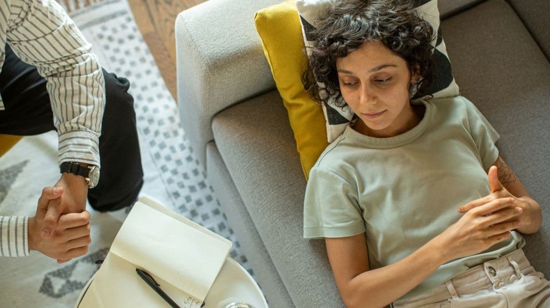 How do I prepare for a psychedelic therapy session?